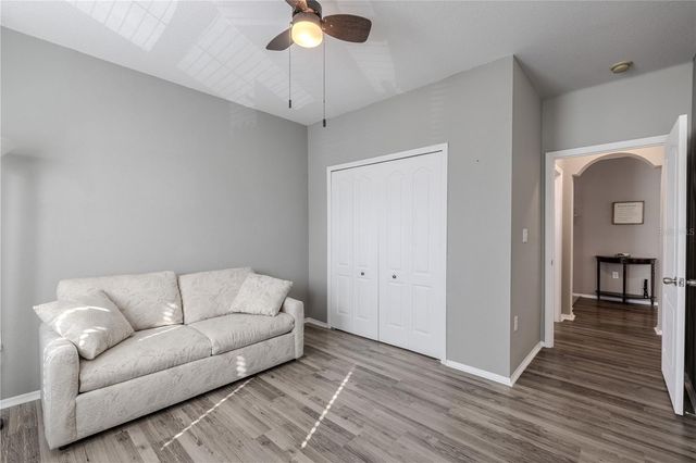 2738 VIA TIVOLI 220B, Clearwater, FL 33764