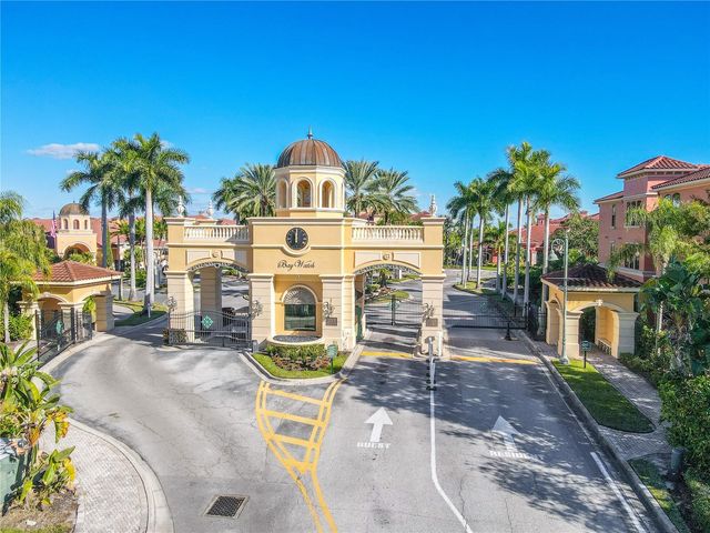 2738 VIA TIVOLI 220B, Clearwater, FL 33764