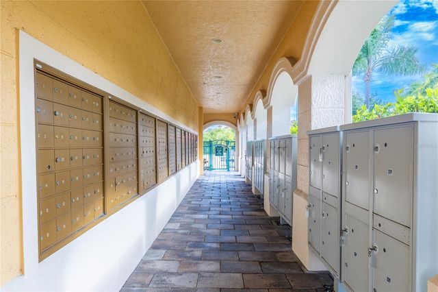 2738 VIA TIVOLI 220B, Clearwater, FL 33764