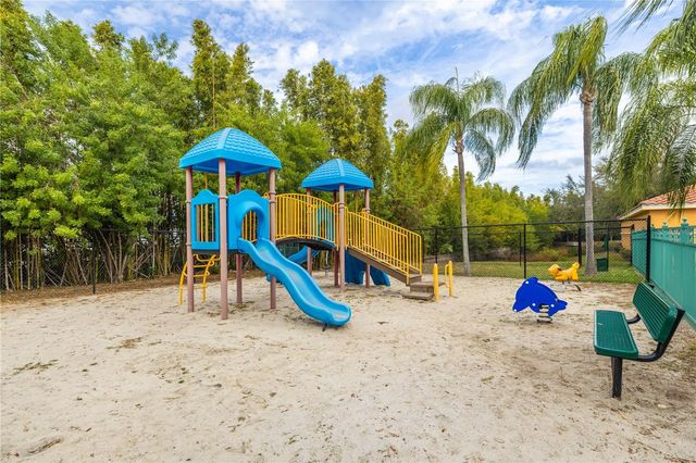 2738 VIA TIVOLI 220B, Clearwater, FL 33764