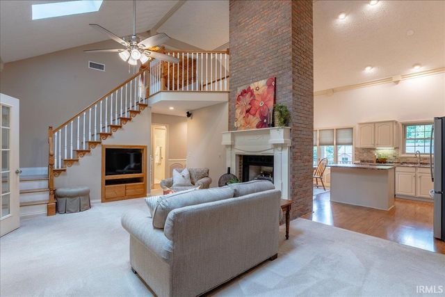 5666 Cherry Hill Drive, Newburgh, IN 47630