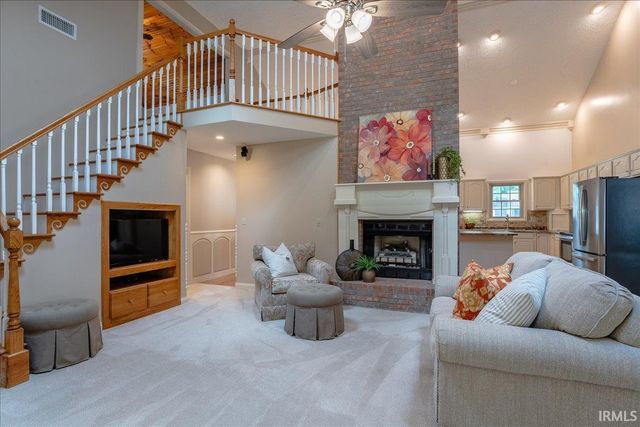5666 Cherry Hill Drive, Newburgh, IN 47630