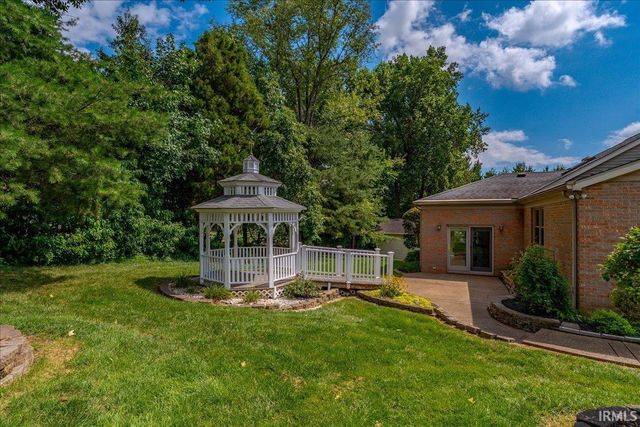 5666 Cherry Hill Drive, Newburgh, IN 47630