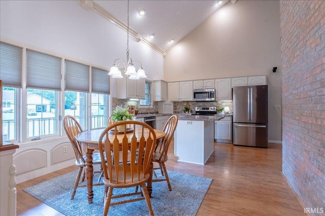 5666 Cherry Hill Drive, Newburgh, IN 47630