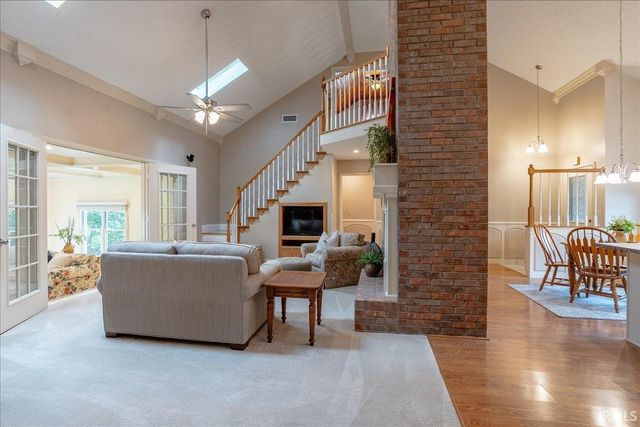 5666 Cherry Hill Drive, Newburgh, IN 47630