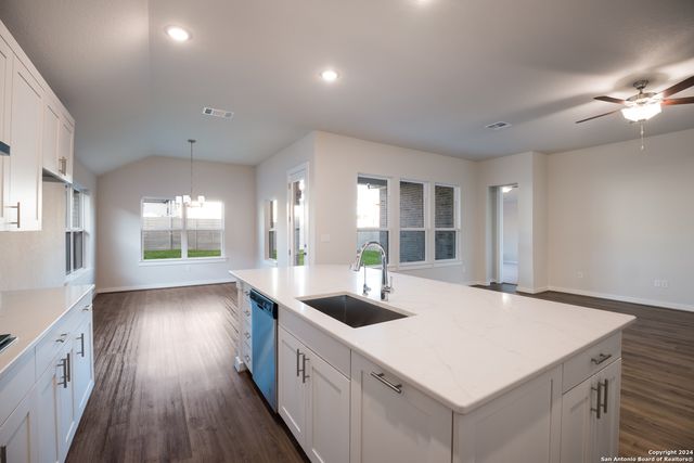 584 Tobacco Pass, New Braunfels, TX 78132