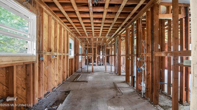 5572 Pine Lane Drive, Jackson, MS 39211