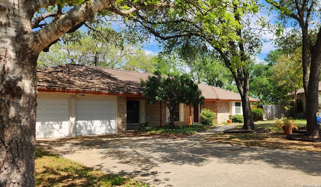 1523 PERIWINKLE ST, San Antonio, TX 78232