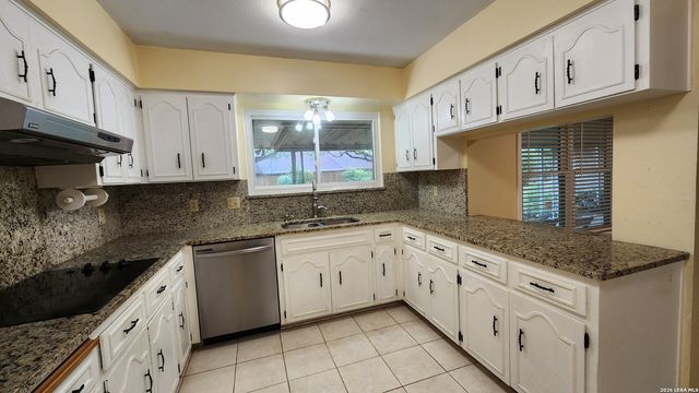 1523 PERIWINKLE ST, San Antonio, TX 78232