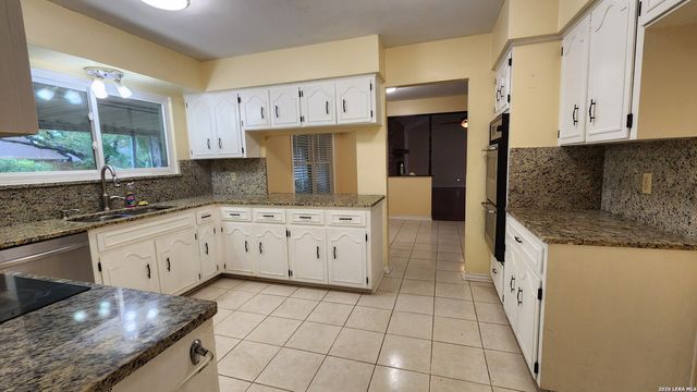 1523 PERIWINKLE ST, San Antonio, TX 78232