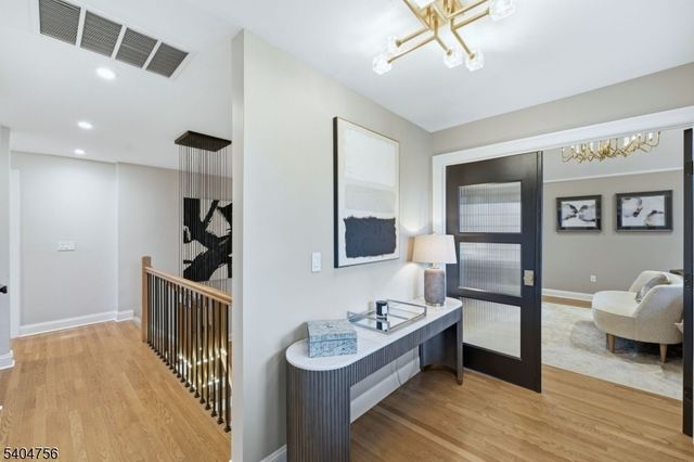 204 Bearwoods Rd, Park Ridge Boro, NJ 07656