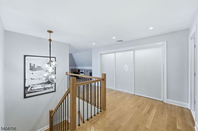 204 Bearwoods Rd, Park Ridge Boro, NJ 07656