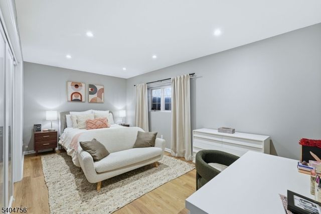 204 Bearwoods Rd, Park Ridge Boro, NJ 07656