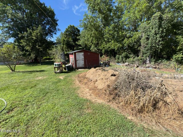 1341 S Schodack Road, Schodack, NY 12033