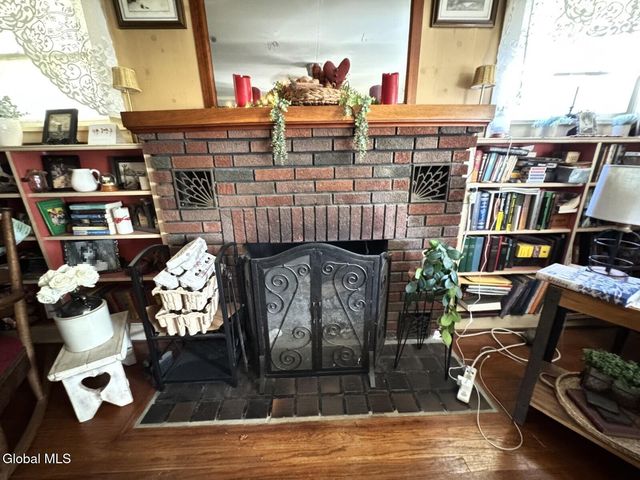 1341 S Schodack Road, Schodack, NY 12033