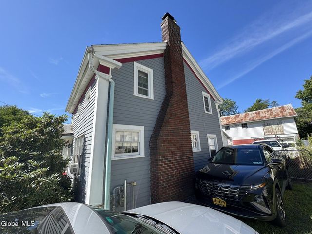 1341 S Schodack Road, Schodack, NY 12033