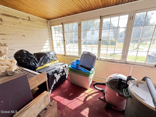 1341 S Schodack Road, Schodack, NY 12033