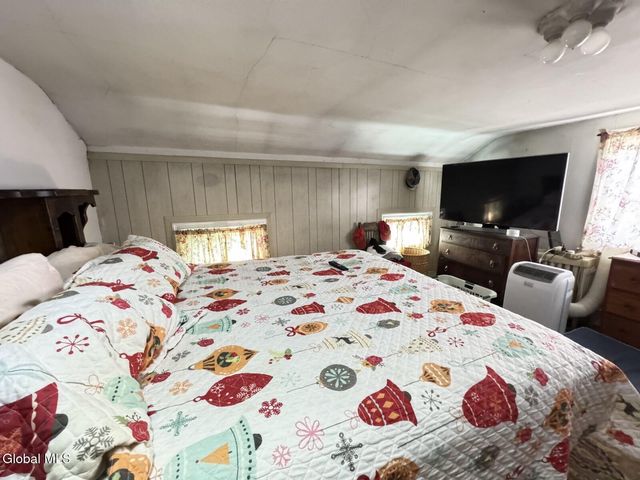 1341 S Schodack Road, Schodack, NY 12033