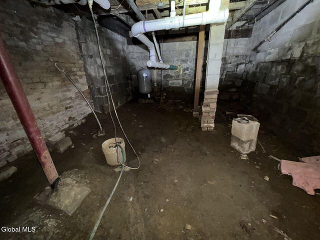 1341 S Schodack Road, Schodack, NY 12033