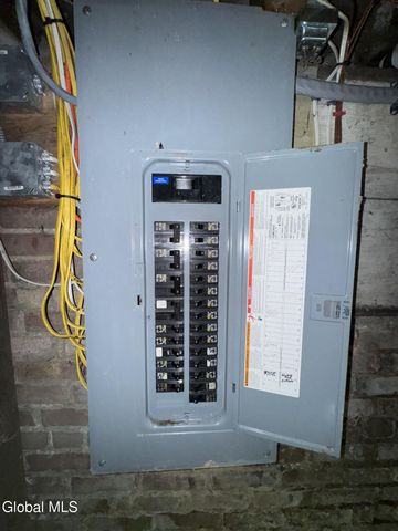 1341 S Schodack Road, Schodack, NY 12033