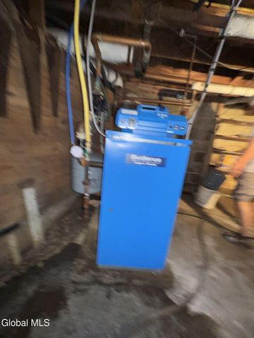 1341 S Schodack Road, Schodack, NY 12033