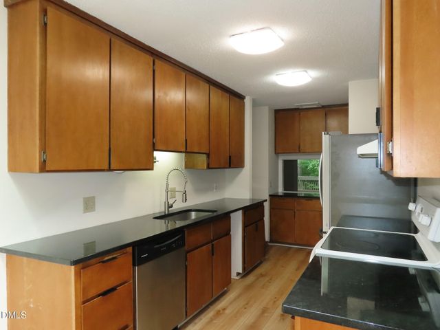 424 Fairoaks Circle, Chapel Hill, NC 27516