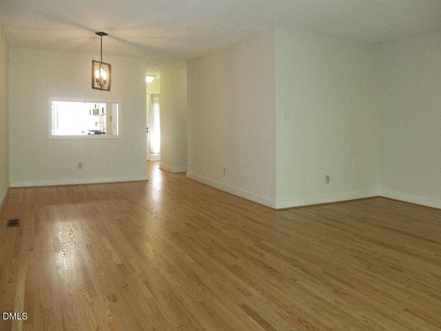 424 Fairoaks Circle, Chapel Hill, NC 27516