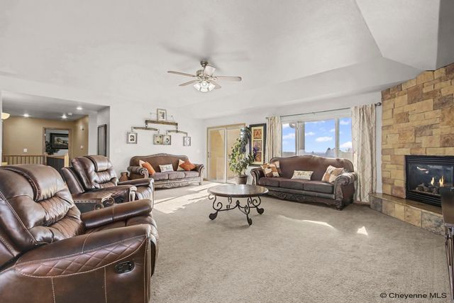 2434 FOOTHILLS RD, Cheyenne, WY 82009