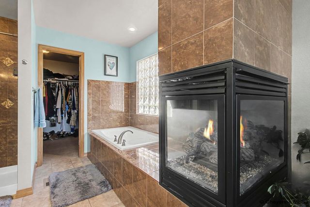 2434 FOOTHILLS RD, Cheyenne, WY 82009