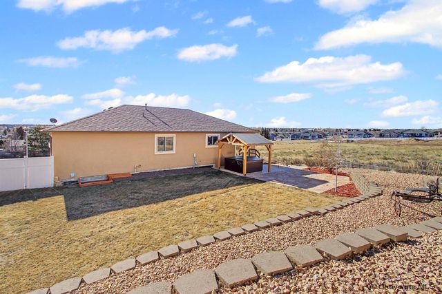 2434 FOOTHILLS RD, Cheyenne, WY 82009