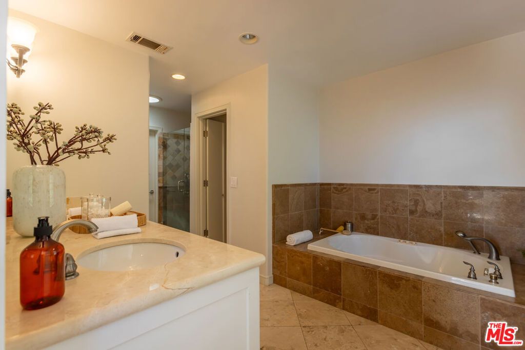 Image 22 of property listing at 1344 Belfast Drive, Los Angeles, CA 90069