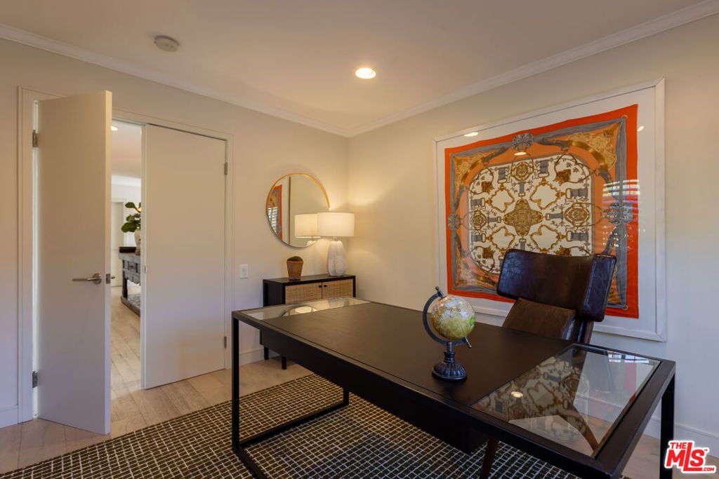 Image 29 of property listing at 1344 Belfast Drive, Los Angeles, CA 90069