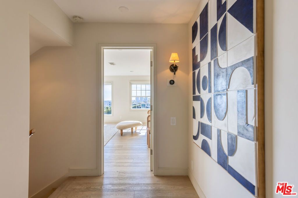 Image 30 of property listing at 1344 Belfast Drive, Los Angeles, CA 90069