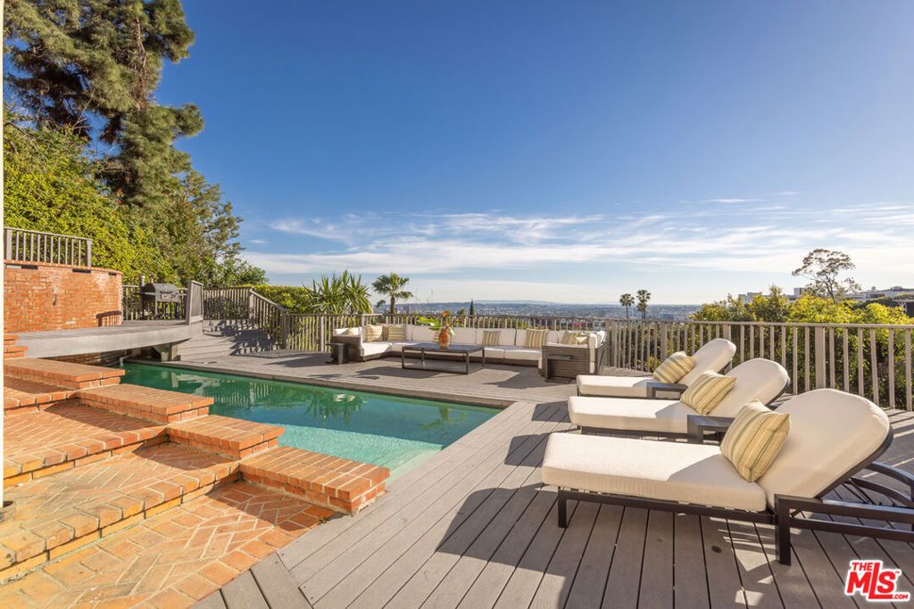 Image 48 of property listing at 1344 Belfast Drive, Los Angeles, CA 90069