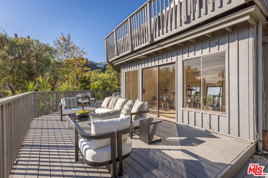 Image 52 of property listing at 1344 Belfast Drive, Los Angeles, CA 90069