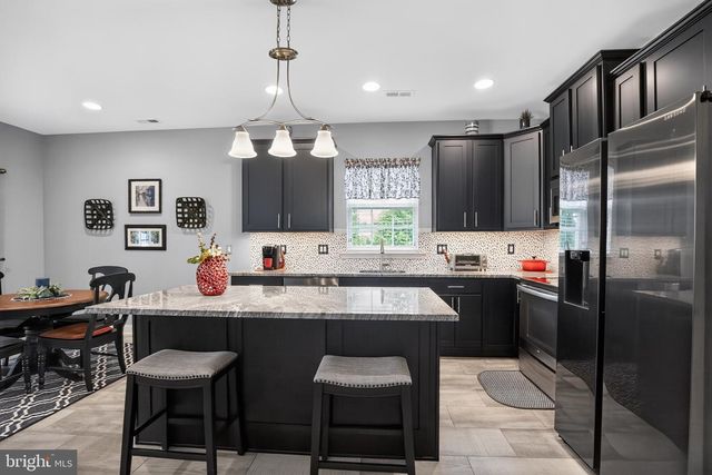 174 COTTAGE GATE CIR, Sewell, NJ 08080