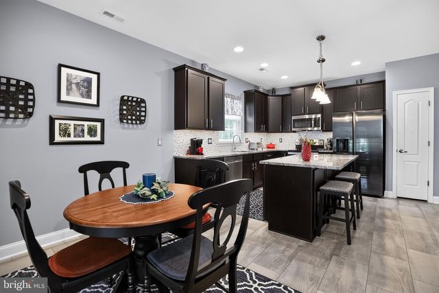 174 COTTAGE GATE CIR, Sewell, NJ 08080