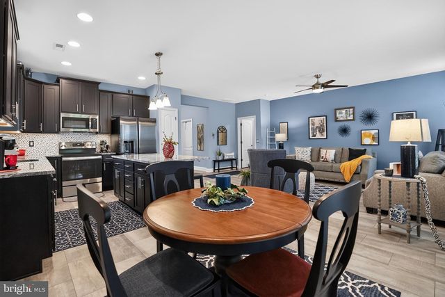174 COTTAGE GATE CIR, Sewell, NJ 08080
