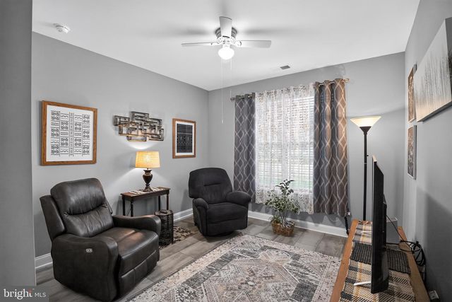 174 COTTAGE GATE CIR, Sewell, NJ 08080