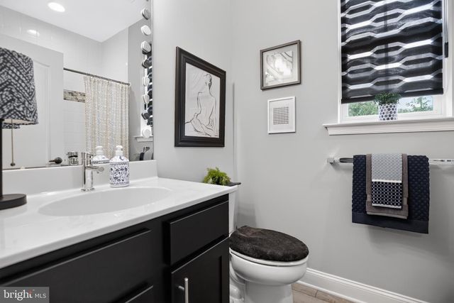 174 COTTAGE GATE CIR, Sewell, NJ 08080