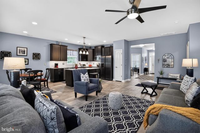 174 COTTAGE GATE CIR, Sewell, NJ 08080