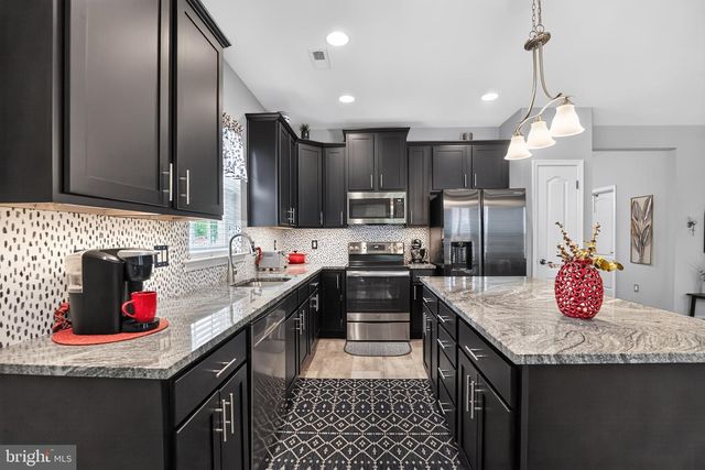 174 COTTAGE GATE CIR, Sewell, NJ 08080
