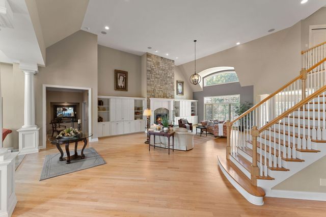 2901 Pepper Creek Bridge Pkwy, Valparaiso, IN 46385