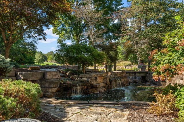 2901 Pepper Creek Bridge Pkwy, Valparaiso, IN 46385
