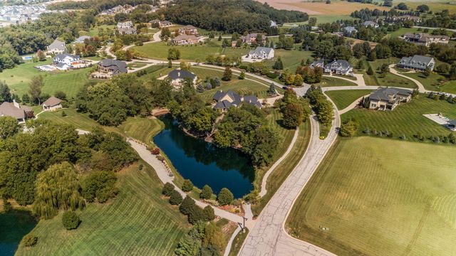 2901 Pepper Creek Bridge Pkwy, Valparaiso, IN 46385