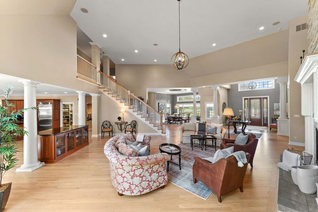 2901 Pepper Creek Bridge Pkwy, Valparaiso, IN 46385