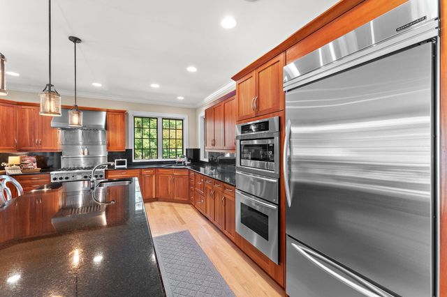 2901 Pepper Creek Bridge Pkwy, Valparaiso, IN 46385