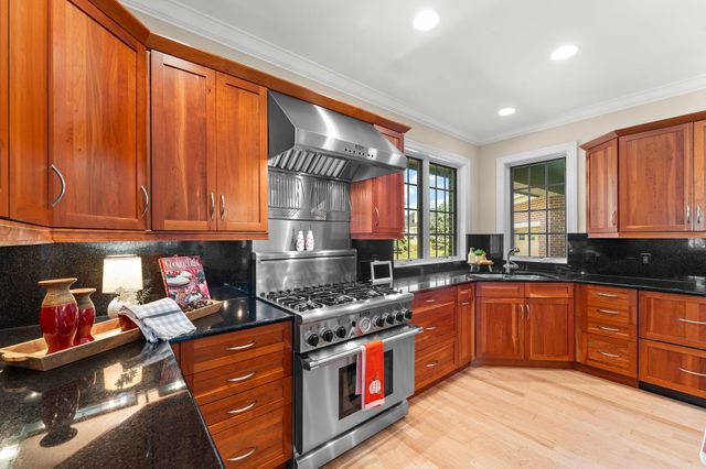 2901 Pepper Creek Bridge Pkwy, Valparaiso, IN 46385
