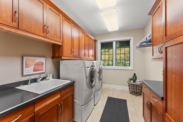 2901 Pepper Creek Bridge Pkwy, Valparaiso, IN 46385