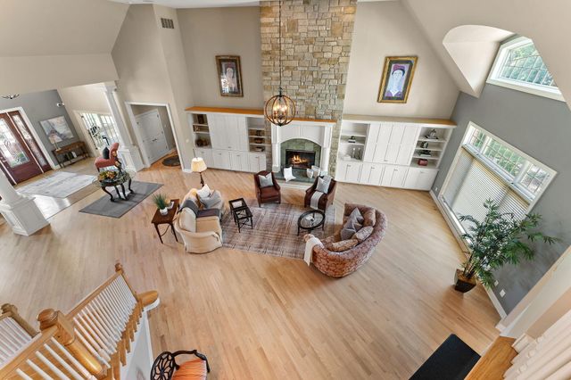 2901 Pepper Creek Bridge Pkwy, Valparaiso, IN 46385